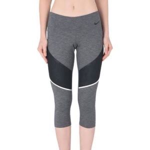 Nike Power Legendary Capri Training Leggings